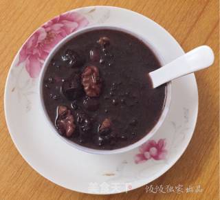 黑米核桃粥的做法