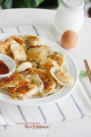 剩饺五分钟变煎饺的做法