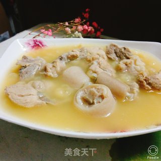 干豌豆炖猪尾汤的做法