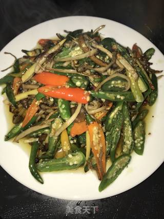 尖椒炝炒茶树菇的做法