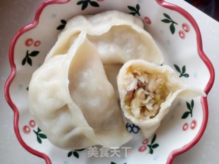 酸菜猪油碴大馅蒸饺的做法