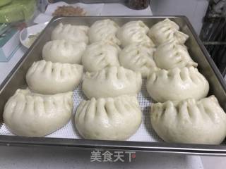 韭菜蘑菇鲜肉包的做法