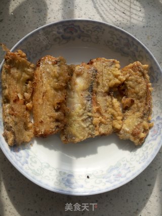 炸带鱼的做法