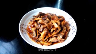 鸡腿菇炒无花肉片的做法