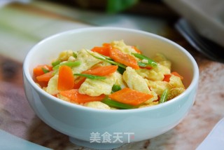 胡萝卜炒鸡蛋的做法