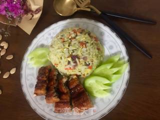 蒲烧鳗鱼蛋炒饭