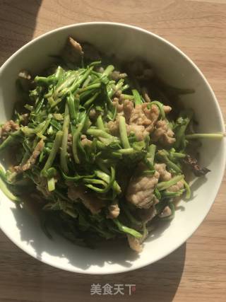 蒜苗炒肉的做法