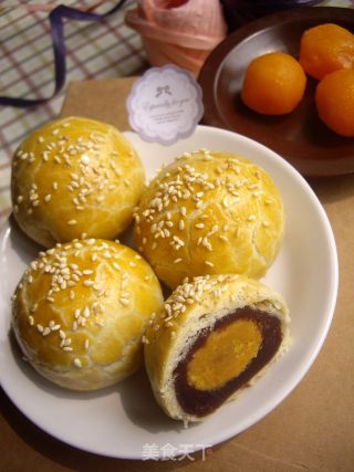 【宫廷御点】蛋黄酥的做法