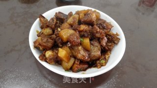 土豆烧排骨的做法