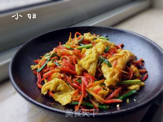 农家蒜苗胡萝卜炒鸡蛋的做法