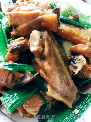 蒜苗炒鸡肉的做法