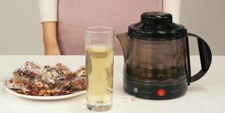 活血养颜八宝茶的做法