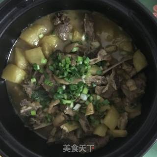 土豆焖鸭的做法