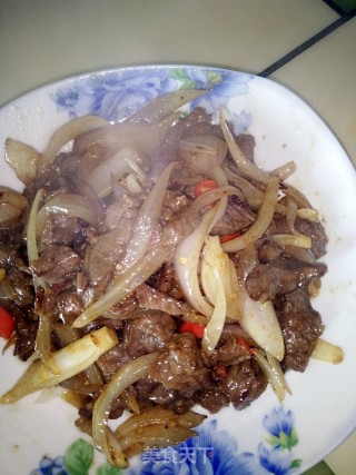 洋葱炒牛肉的做法
