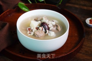 鲜淮山茨实羊肉汤的做法