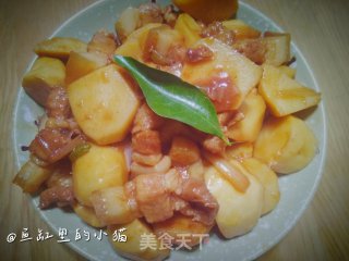红烧肉炖毛芋头的做法