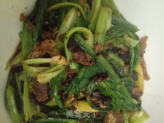 豆豉鲮鱼炒油麦菜的做法