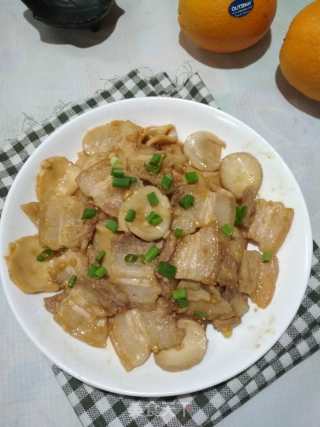 五花肉炒杏鲍菇的做法