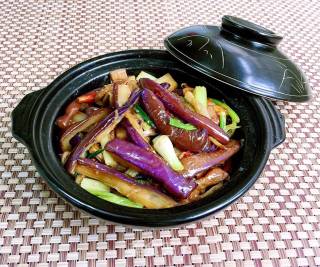 鱼香茄子煲的做法