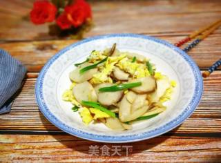“鸡蛋美食”银鱼鸡蛋炒杏鲍菇的做法