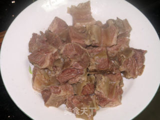 咖喱牛腩的做法步骤：4