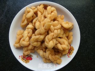 鸡蛋酥麻花的做法步骤：15