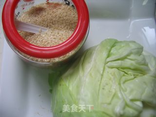 芝麻卷心菜的做法步骤：1