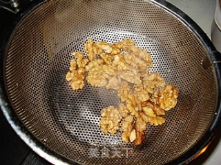 琥珀核桃的做法步骤：3