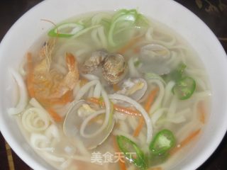 海鲜手擀面的做法步骤：7