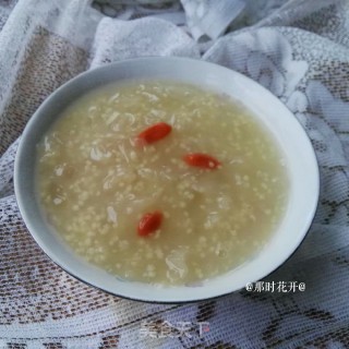 银耳小米粥的做法