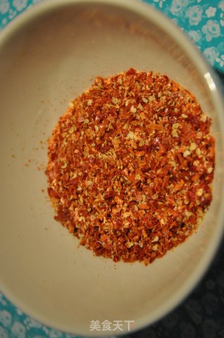 不信你不流口水 - 红油抄手（自制香喷喷的辣椒红油）的做法步骤：3