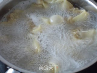 不信你不流口水 - 红油抄手（自制香喷喷的辣椒红油）的做法步骤：17