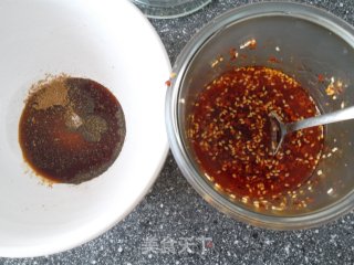不信你不流口水 - 红油抄手（自制香喷喷的辣椒红油）的做法步骤：18