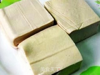 香菇蒸豆腐的做法步骤：1
