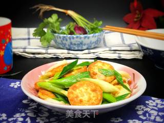 青蒜煎炒蛋豆腐的做法