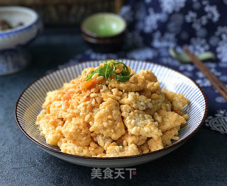 咸蛋黄焗锅巴的做法