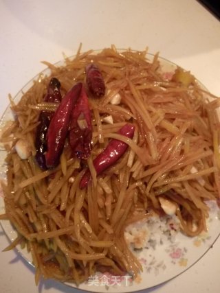 土豆丝盖饭的做法