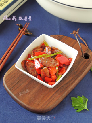 芹菜炒香肠的做法