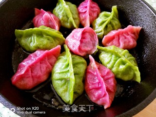 酸菜肉双色生煎饺的做法