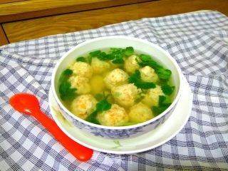 三鲜鸡肉丸子汤的做法