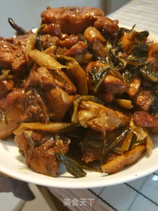 萝卜苗焖兔肉的做法