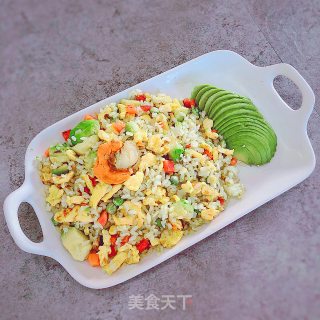 牛油果炒饭的做法