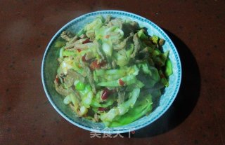 莲白肉丝的做法