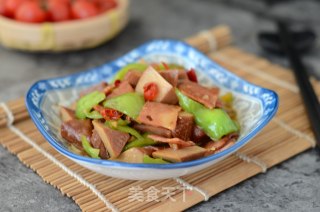 培根尖椒鸡蛋干的做法