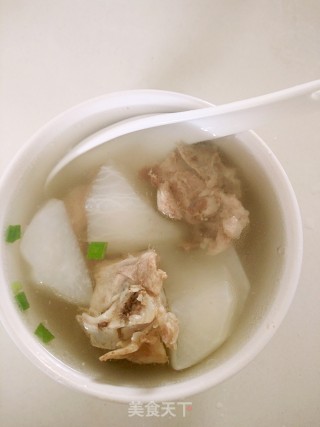 萝卜排骨汤的做法