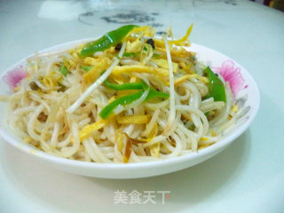 蛋丝豆芽菜炒粉的做法