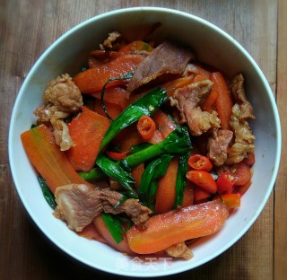 胡萝卜炒肉的做法