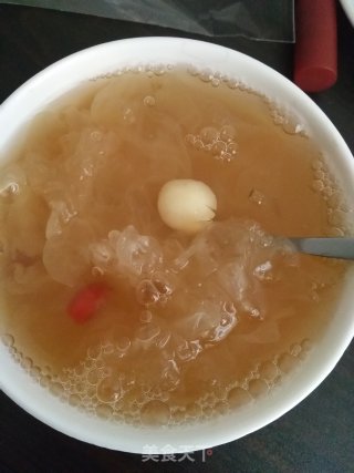 红枣银耳莲子羹的做法