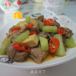牛腩莴笋片的做法