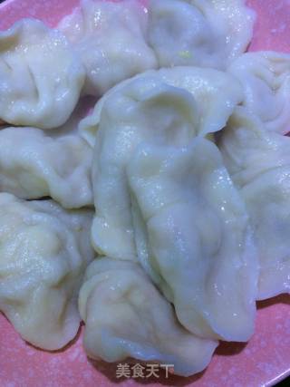 胡萝卜玉米瘦肉饺子的做法